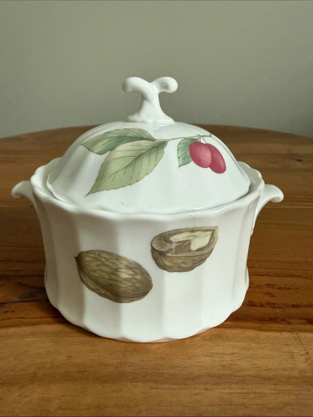Mikasa Maxima CAJ05 Belle Trelle Fine China Sugar Bowl With Lid Japan